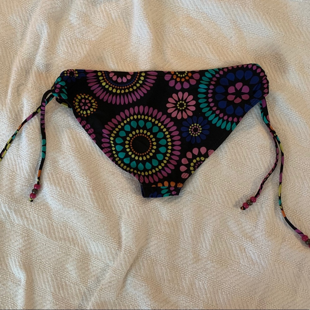Bikini Bottom - Picture 2 of 2